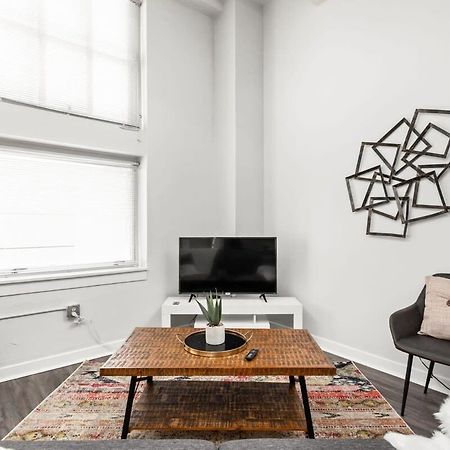 Modern Downtown Apartment 2Br 2Ba By Cozysuites Indianapolis Exterior foto