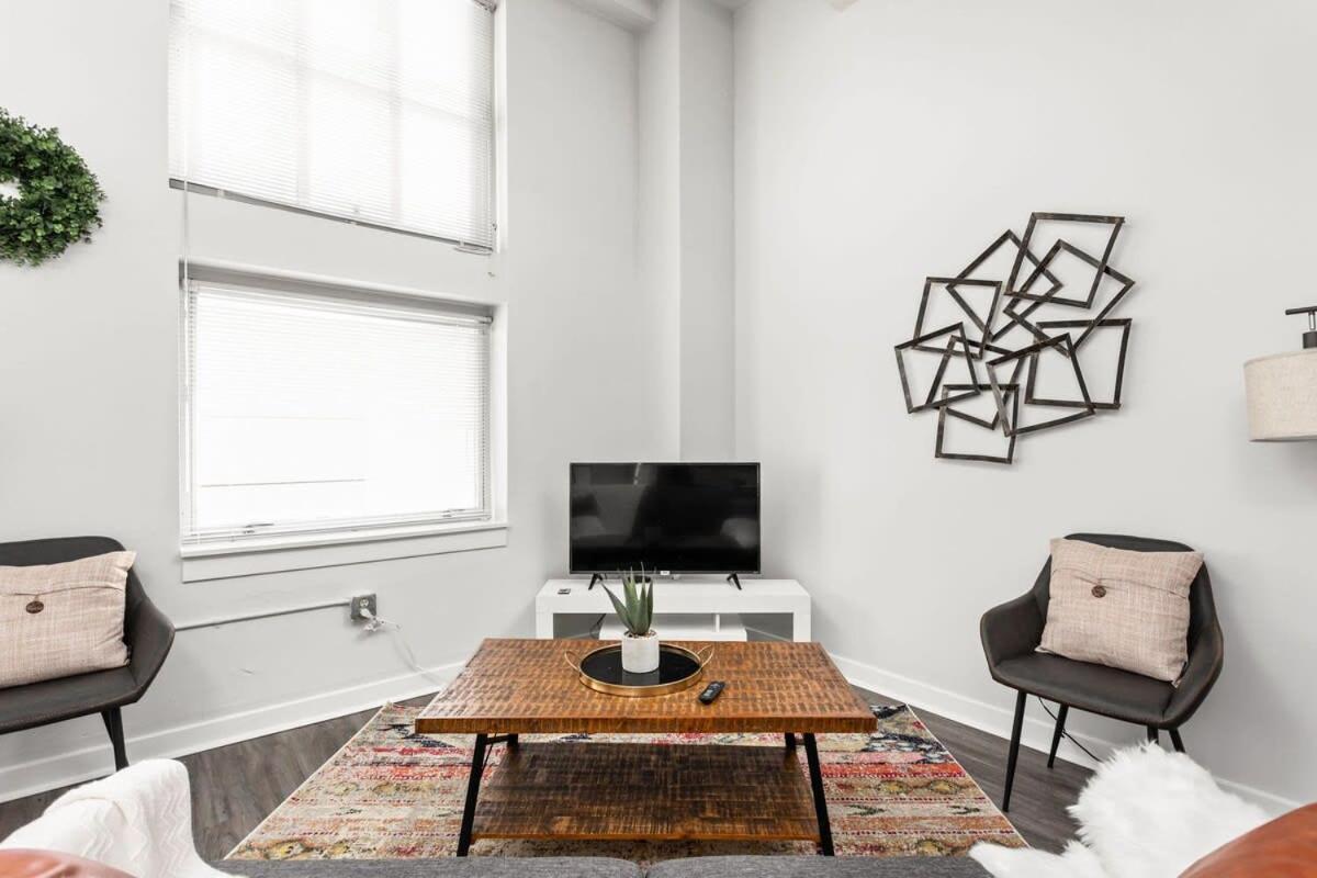 Modern Downtown Apartment 2Br 2Ba By Cozysuites Indianapolis Exterior foto
